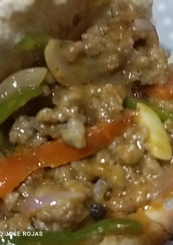 Una foto de Fajita de filete de ternera picada con pan de pita