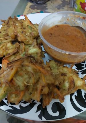 Foto resep Bakwan sayur bumbu saus kacang