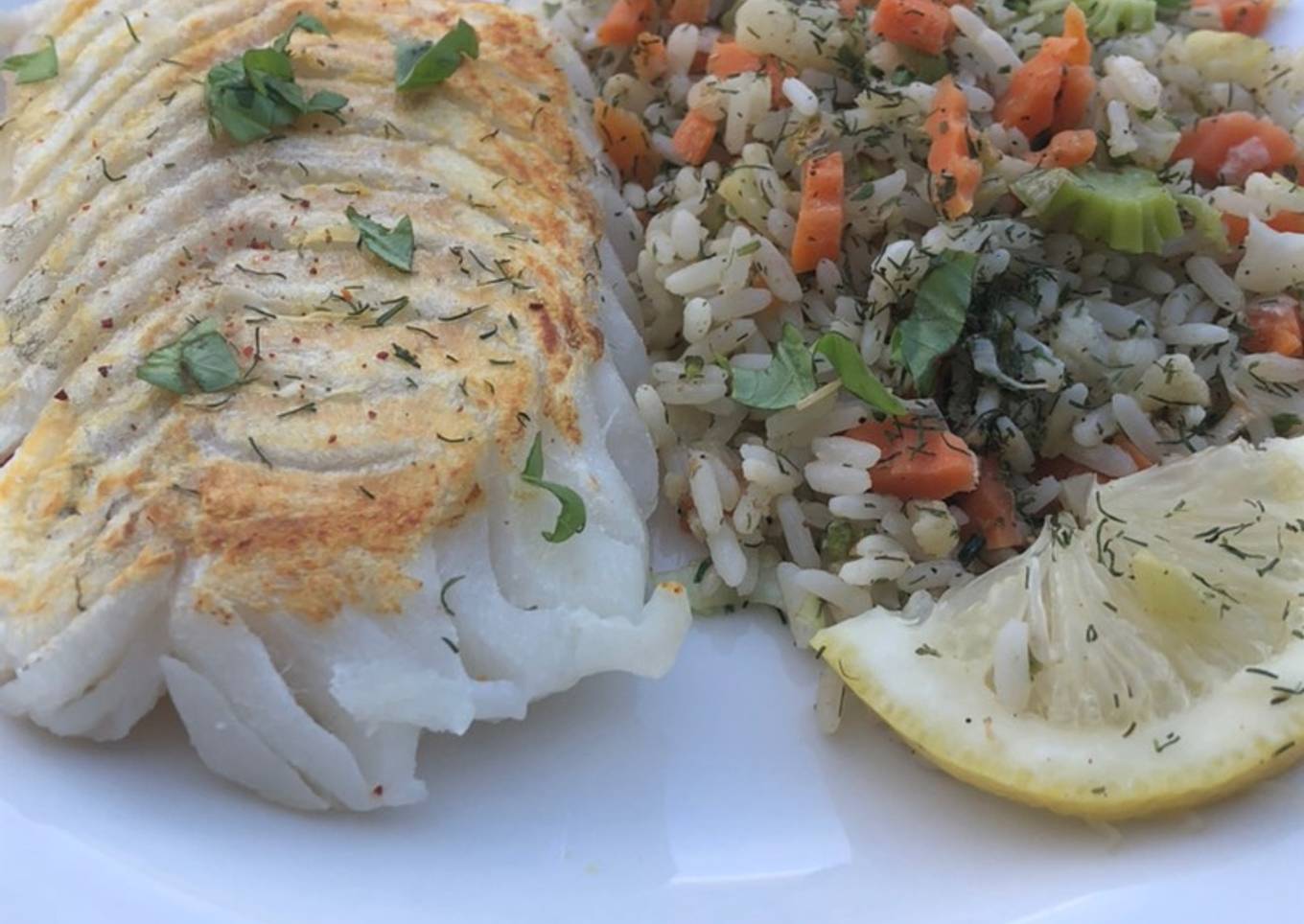 Poisson blanc riz complet au légumes sauce citronnée