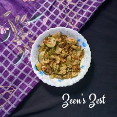 A picture of Green Zucchini Fry.