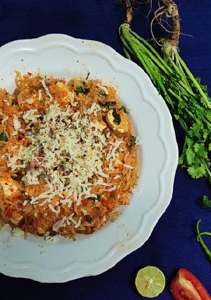 રેડ સોસ રાઈસ(red sauce rice recipe in gujarati) રેસીપી મુખ્ય ફોટો