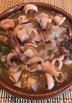 Una foto de Chipirones en escabeche