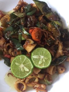 Foto resep Tumis cumi asin mercon