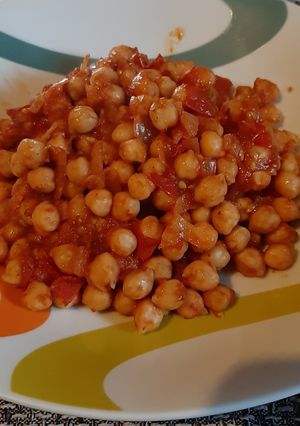 Φωτογραφία της συνταγής Ρεβίθια με ντομάτα