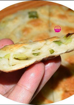 蝸牛狀厚片版蔥油餅 的食譜成品照片