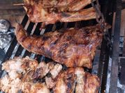 Una foto de chancho asado