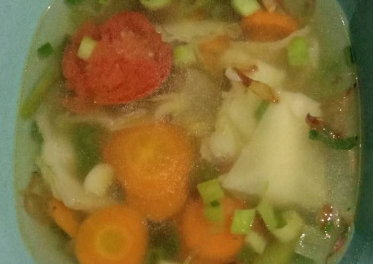 Langkah Mudah untuk Membuat Sayur sup sederhana kesukaan keluarga Anti Gagal