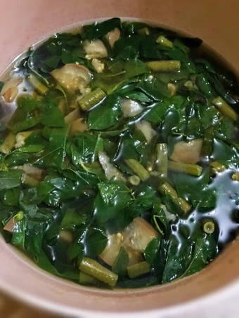 Cara Mudah Membuat Resep  Sayur bening katuk busui yang Enak Banget, Sempurna