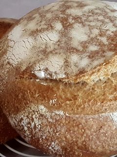 Una foto de Pan de espelta con masa madre