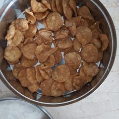A picture of Khasta mathris.