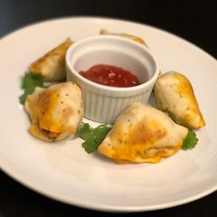 A picture of Paneer Jalfrezi Samosas.