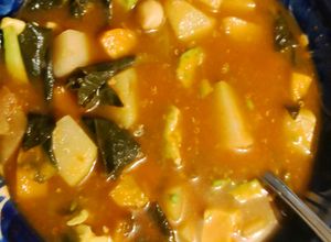 Una foto de Sopa de garbanzo con quinoa