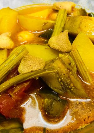 সজনে ডাঁটার ঝালের ঝোল(Sajne datar jhaler jhol recipe in Bengali) রেসিপির প্রধান ছবি
