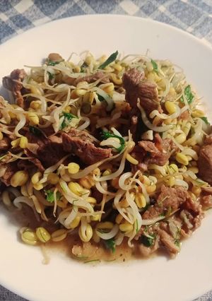 Hình của món Thịt bò xào giá.