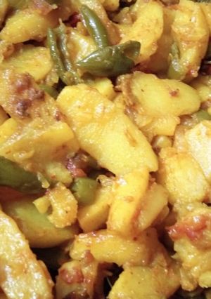 A picture of Potato capsicum veg.