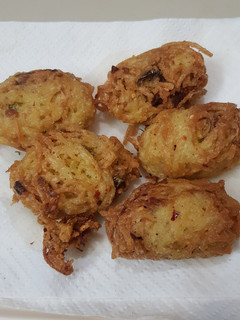 A picture of Leftover noodles balls.