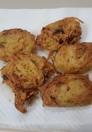 A picture of Leftover noodles balls.