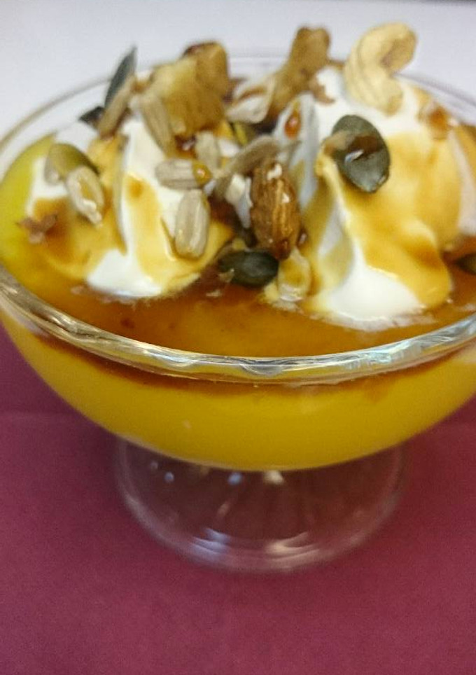 Una foto de Sensación de mango, yogur y frutos secos