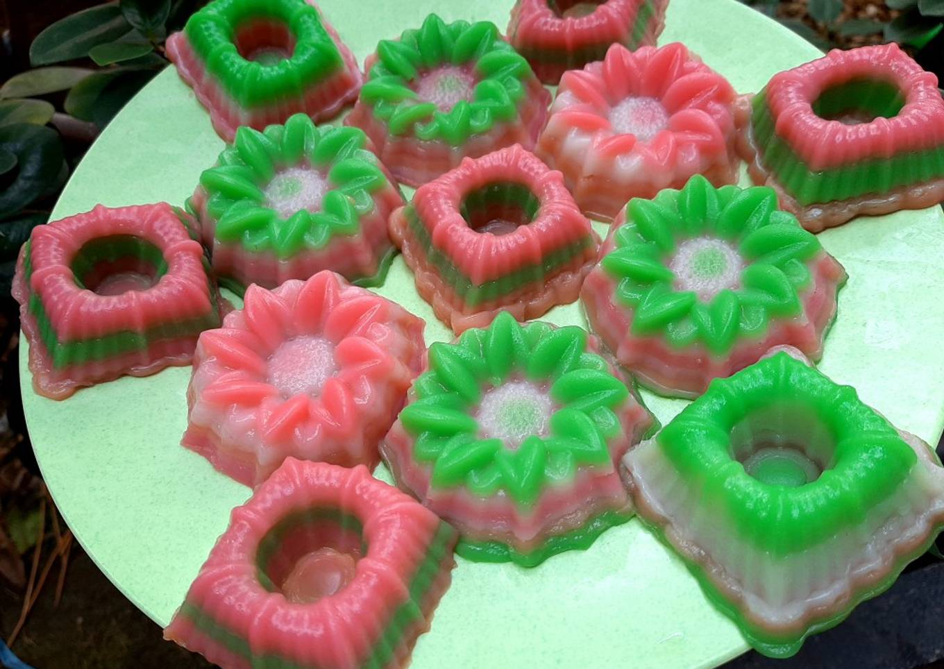 Kue Lapis Pelangi Tepung Beras