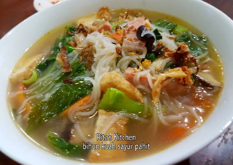 Vegetarian Bihun kuah sayur pahit