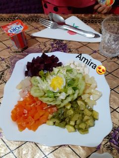 صورة لوصفة سلطة خضر مشكلة