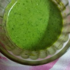 Green chutney A picture of Green chutney.