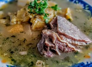 Una foto de SOPAS De🐂Costilla de🐮Res y PATACÓN...!