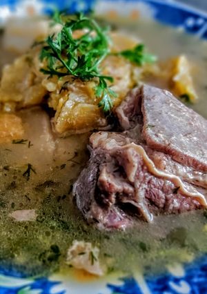 Una foto de SOPAS De🐂Costilla de🐮Res y PATACÓN...!