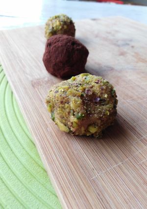 Foto di Tartufini al tiramisù e alla cheesecake al pistacchio