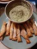 Tequeños con crema de palta