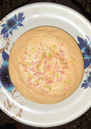 A picture of Vanilla Cooker cake.