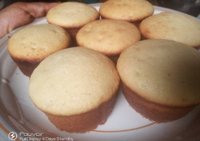 Recipe of Super Quick Coconut flavored mini cakes