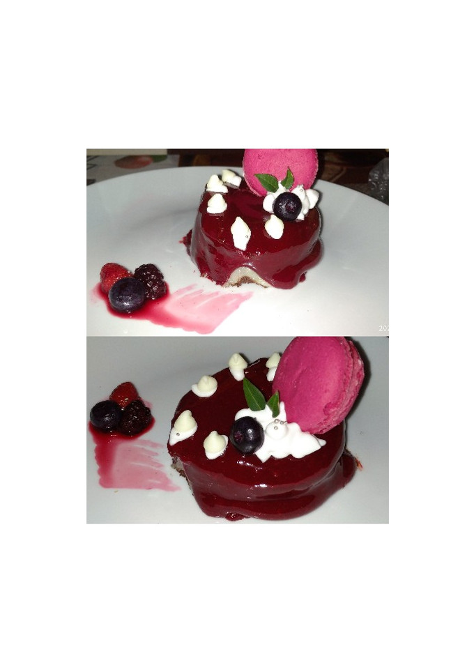 Una foto de Mousse de chocolate con glaseado espejo