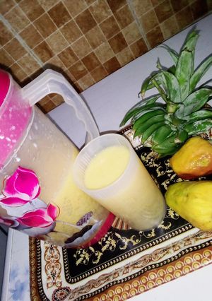 A picture of Cashew and pineapple juice.