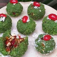 A picture of গুলকান্দে ভরা পান নারকেল লাড্ডু  (Gulkand bhora paan narkel ladoo recipe in Bengali).