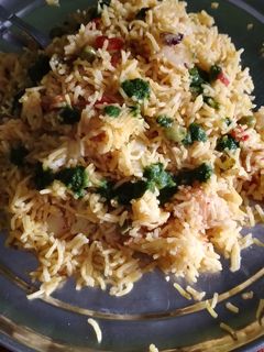 वेज पुलाव (veg pulao recipe in Hindi) रेसिपी मुख्य फोटो