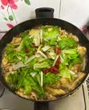 白菜燉雞蛋豆腐（你想燉什麼都可以只要好吃最重要）