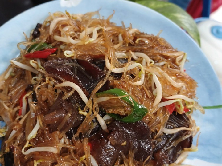 Resep: Tumis soun tauge dan jamur kuping Menu Enak Dan Mudah Dibuat