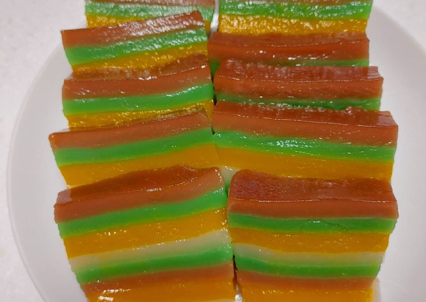 Kue lapis enak dan kenyal bisa buat jualan jg ya bun