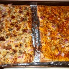 Chicken bacon ranch & buffalo chicken pizza 🍕 🍗 🥓 🍄 🌶 A picture of Chicken bacon ranch & buffalo chicken pizza 🍕 🍗 🥓 🍄 🌶.