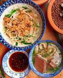 Hủ tiếu khô tóp mỡ