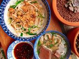 Hủ tiếu khô tóp mỡ