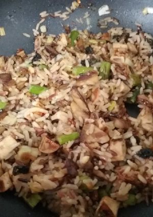 Una foto de Arroz salvaje con setas