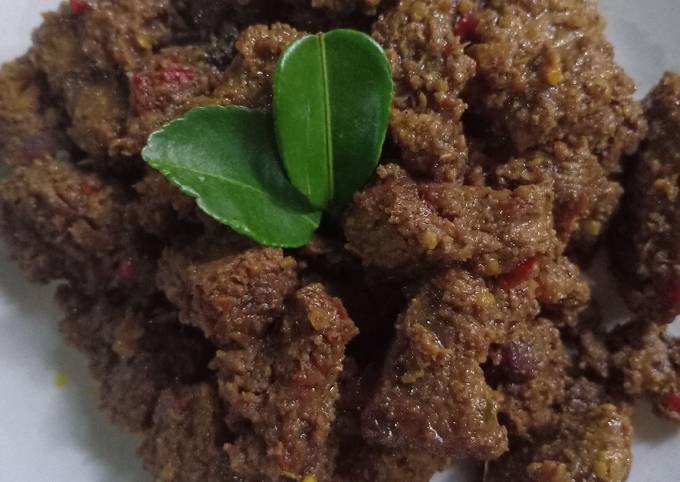 Rendang daging sapi