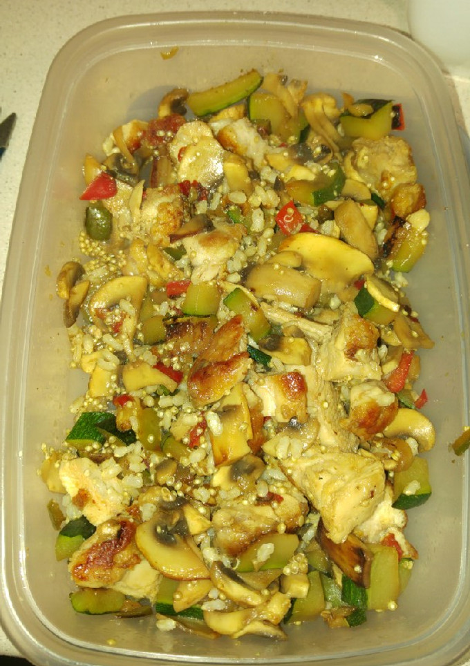 Una foto de Para llevar a modo de fit. Contramuslo pavo con verduras