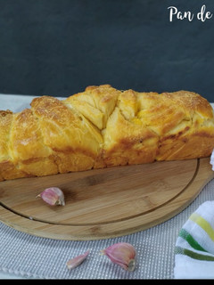 Una foto de Pan de ajo y queso