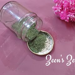 A picture of Homemade Dry Basil Powder.