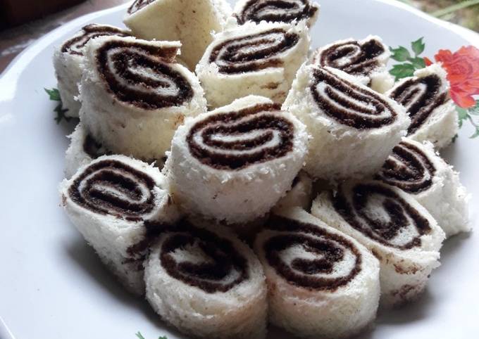 Resep Roti Tawar Gulung Coklat Simple Oleh Vera Ardelia - Cookpad Resep Roti Tawar Gulung Coklat Simple Oleh Vera Ardelia - Cookpad