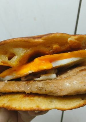 A picture of American Pancake Burger 🥞.
