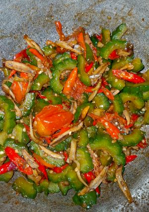 Foto resep Tumis pare pedas gurih